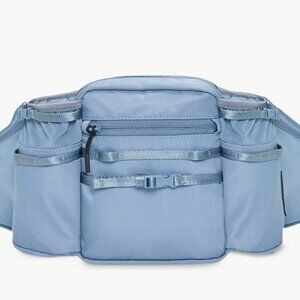 Caraa Travel Waistbag in Olympic